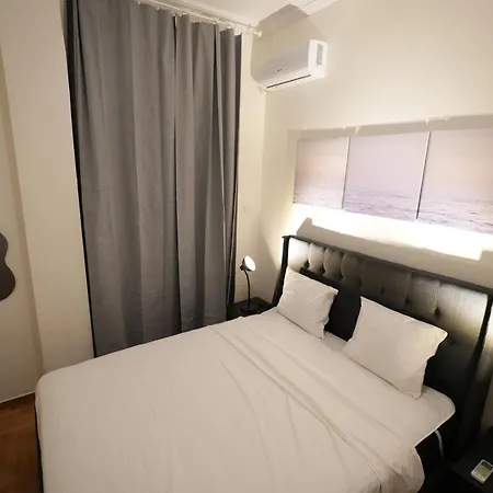 Cozy & Modern 2 Bdrm Near Imitou