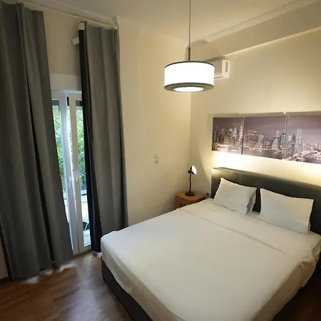Cozy & Modern 2 Bdrm Near Imitou